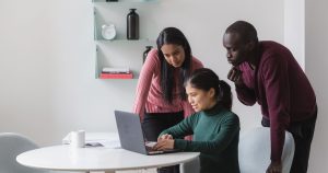 Menentukan Web Hosting