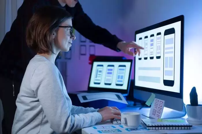 Apa itu UI UX? Komponen, Contoh, & Tugasnya
