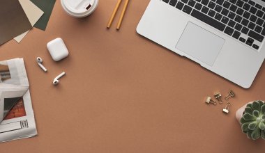 memilih layanan e-mail