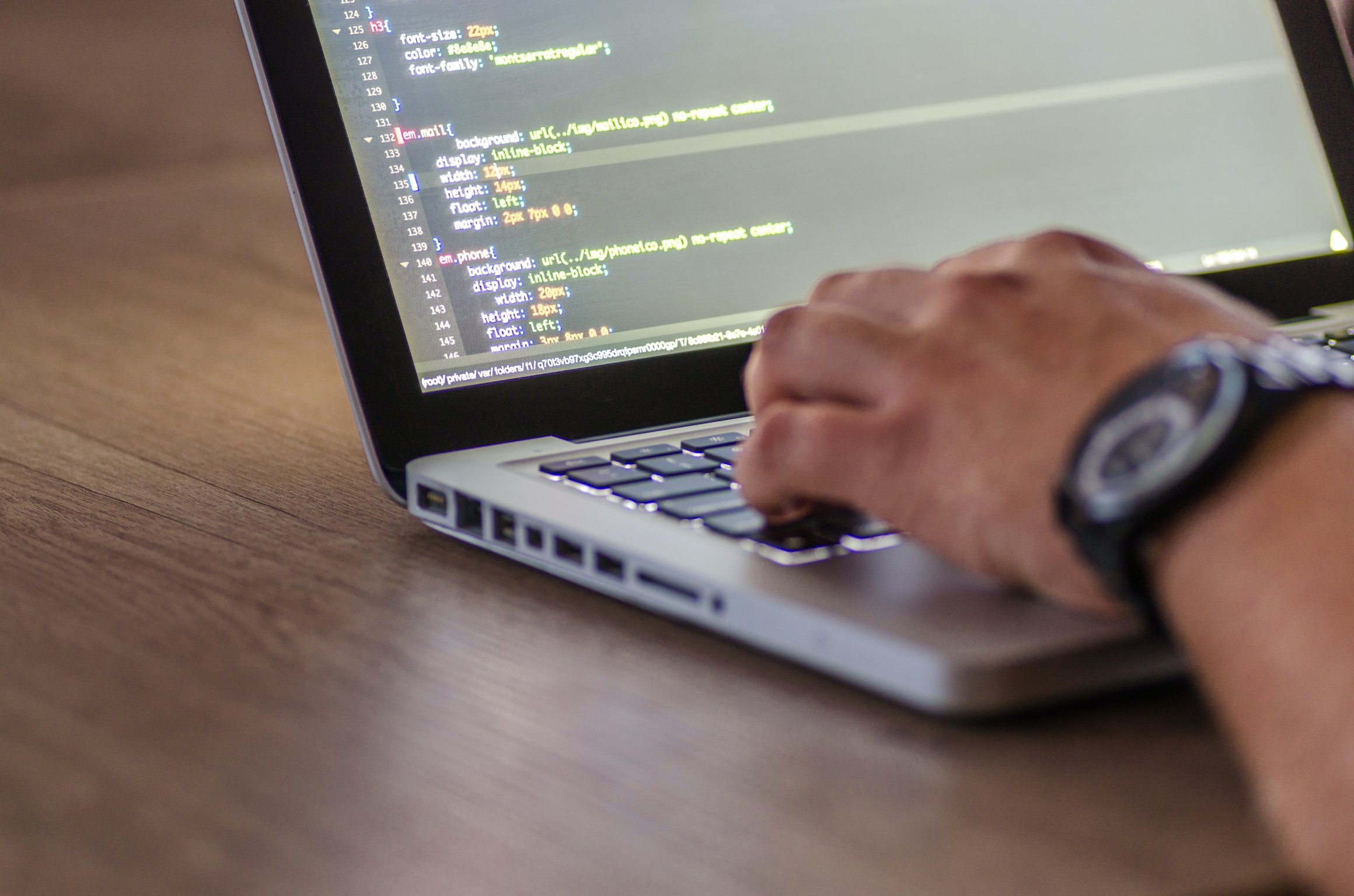 HTML: Pengertian, Fungsi, dan Cara Kerja